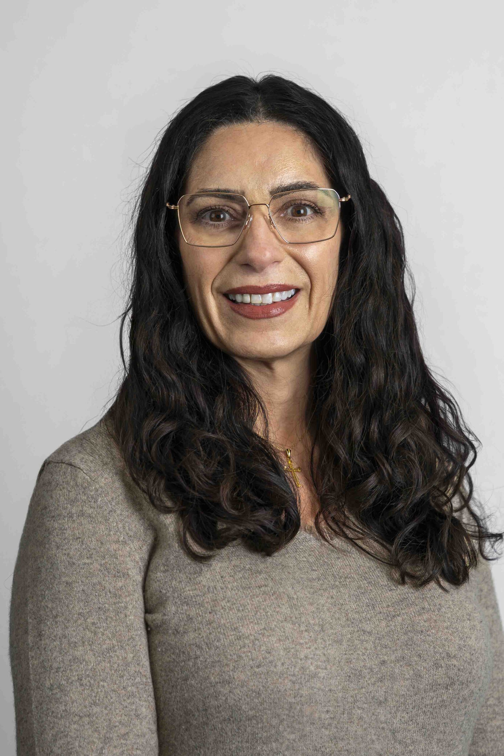 Life-House-Headshot-Doli-1